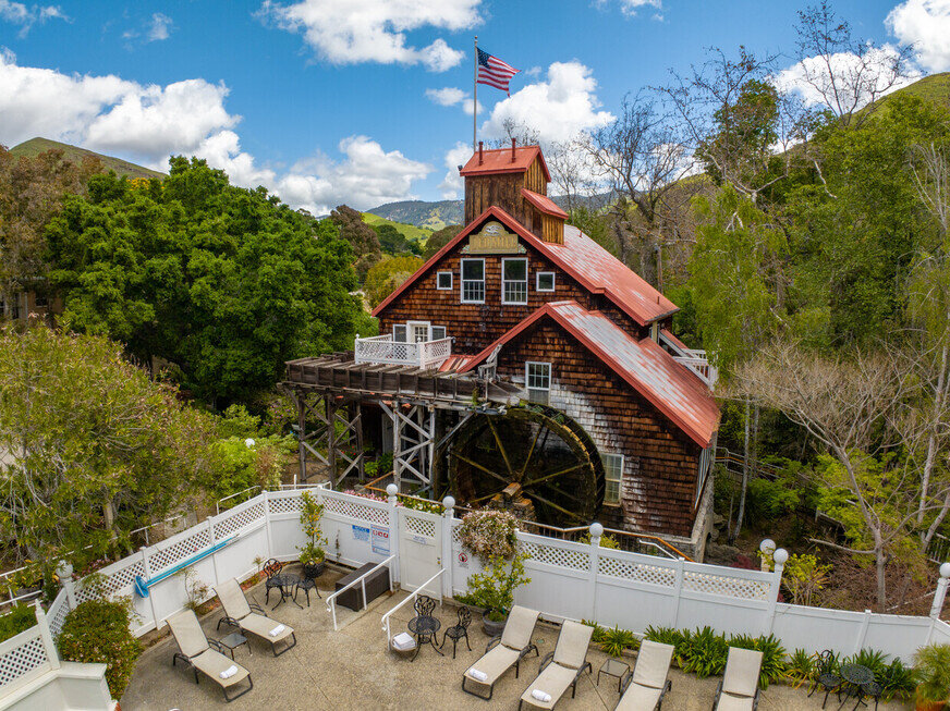 Aerial view of millhouse